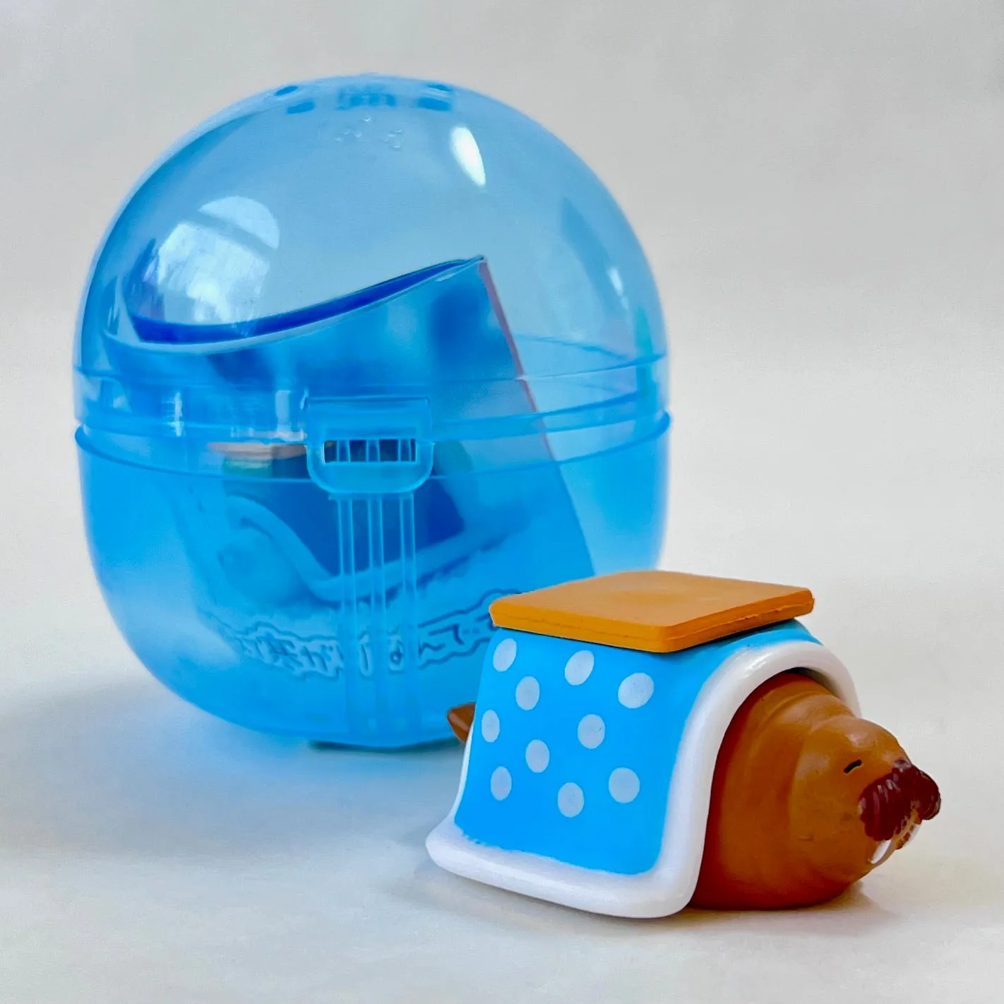 70332 Kotatsu Cold Cozy Animals Figurine Capsule-5
