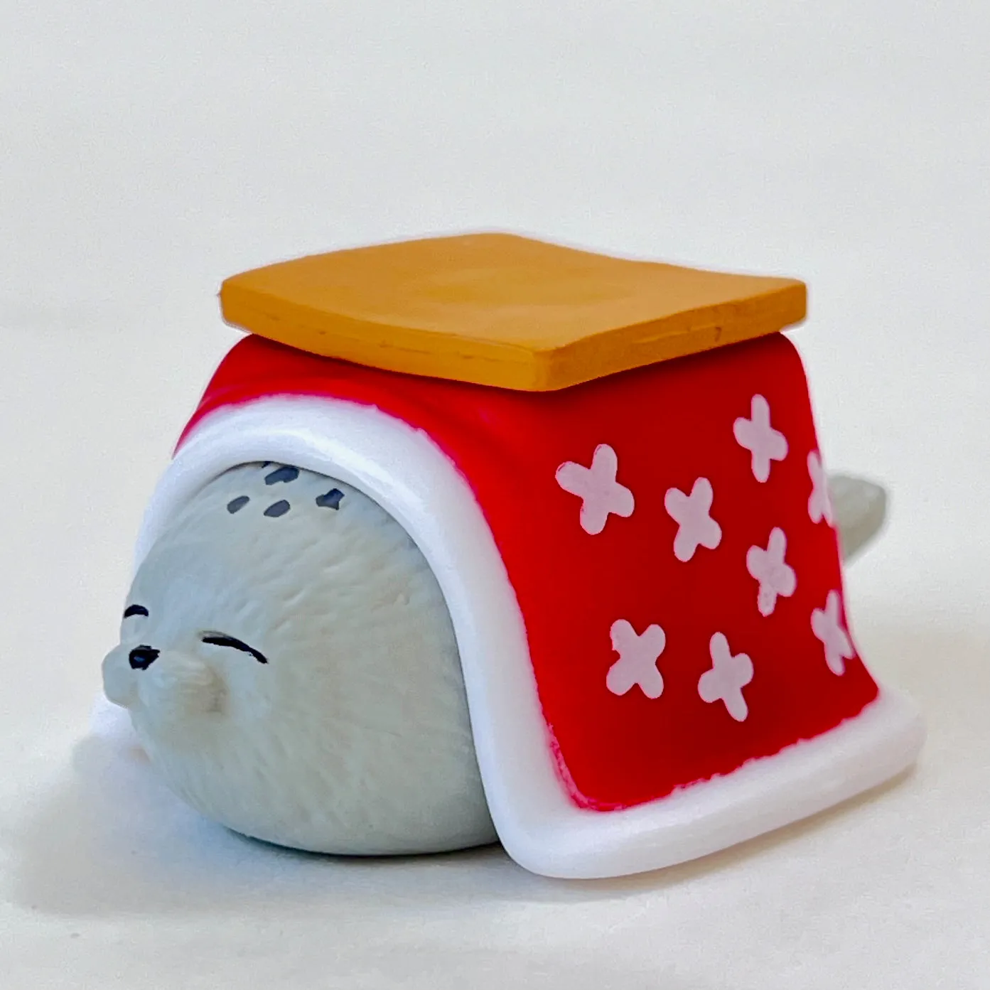 70332 Kotatsu Cold Cozy Animals Figurine Capsule-5