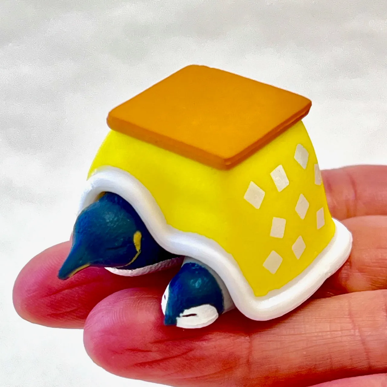 70332 Kotatsu Cold Cozy Animals Figurine Capsule-5