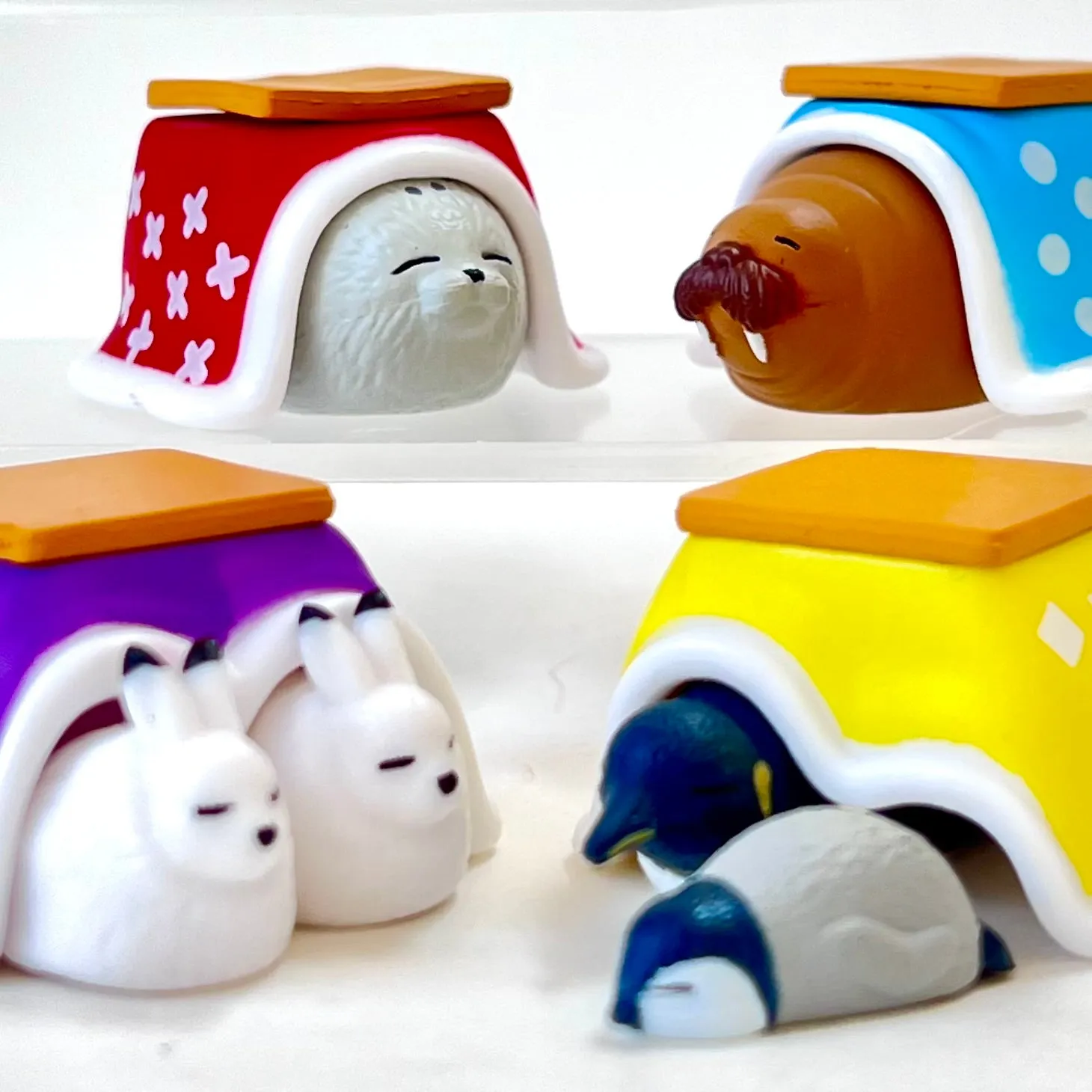 70332 Kotatsu Cold Cozy Animals Figurine Capsule-5