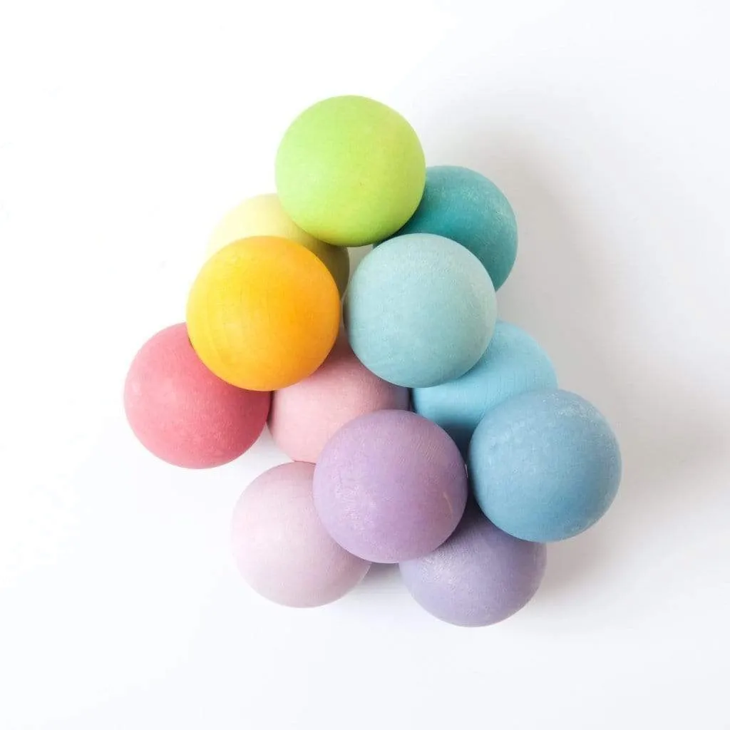 Grimm's Wooden beads grasper
