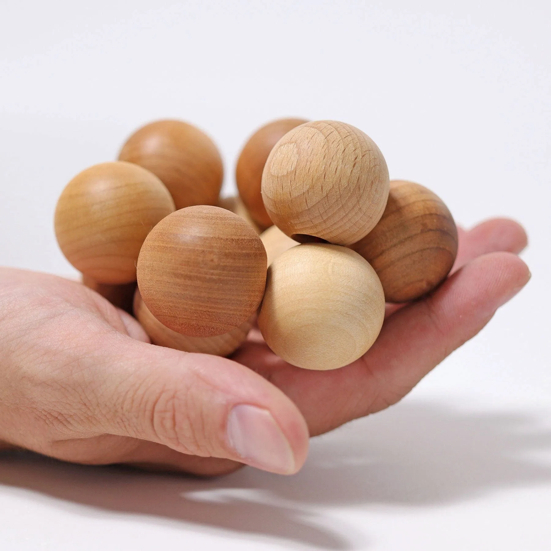 Grimm's Wooden beads grasper